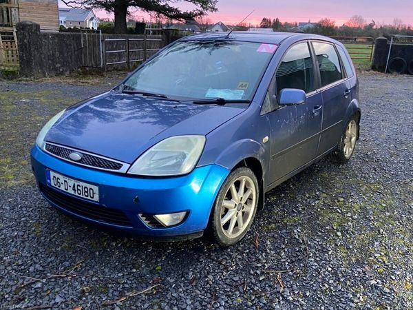 Ford Fiesta Hatchback, Petrol, 2006, Blue