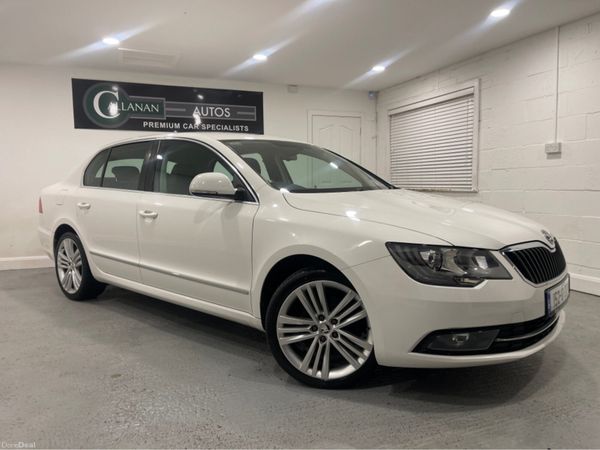 Skoda Superb Hatchback, Diesel, 2015, White