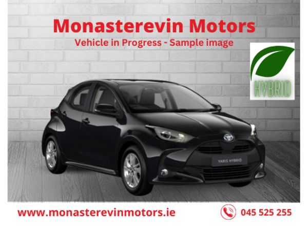 Toyota Yaris Hatchback, Petrol Hybrid, 2025, Black