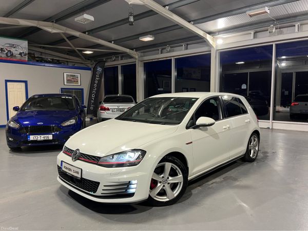 Volkswagen Golf Hatchback, Petrol, 2014, White