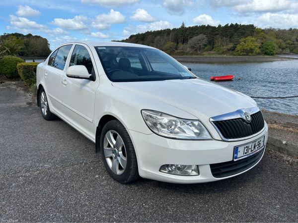 Skoda Octavia Hatchback, Diesel, 2013, White