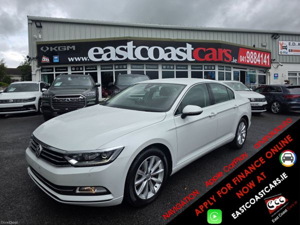 Volkswagen Passat Saloon, Petrol, 2016, White