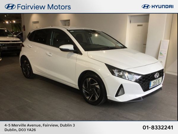 Hyundai i20 Hatchback, Petrol, 2023, White