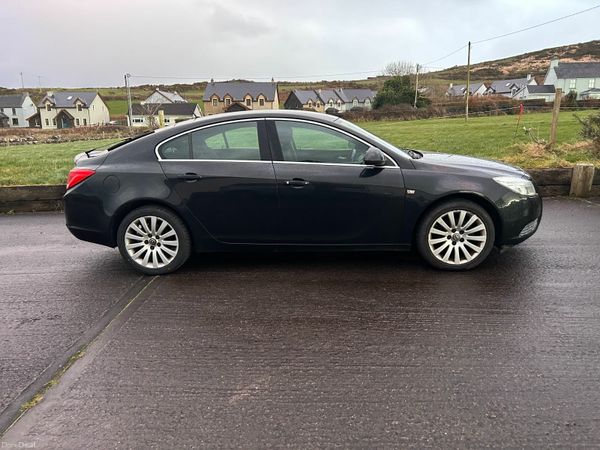 Vauxhall Insignia Hatchback, Diesel, 2013, Black