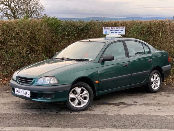 Toyota Avensis Saloon, Petrol, 1998, Green
