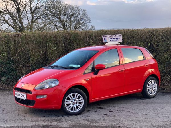 Fiat Punto MPV, Diesel, 2012, Red