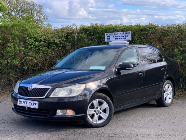 Skoda Octavia Hatchback, Diesel, 2012, Black