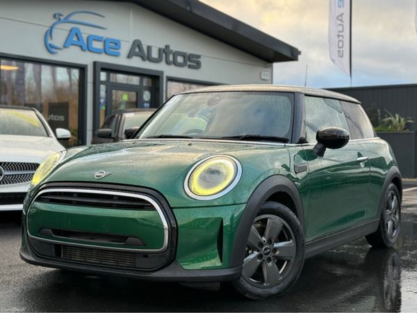 Mini Cooper Hatchback, Diesel, 2021, Green