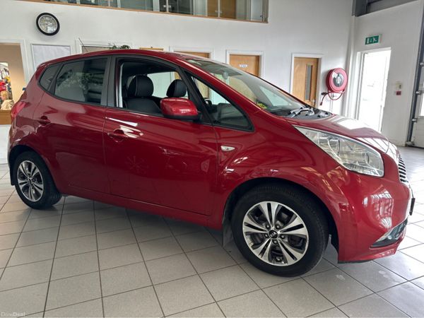 Kia Venga MPV, Diesel, 2015, Red