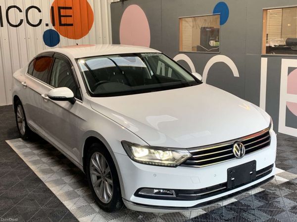 Volkswagen Passat Saloon, Diesel, 2018, White