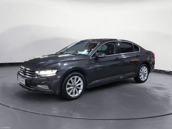 Volkswagen Passat Saloon, Diesel, 2022, Grey