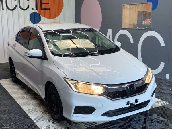 Honda Grace Saloon, Petrol Hybrid, 2019, White
