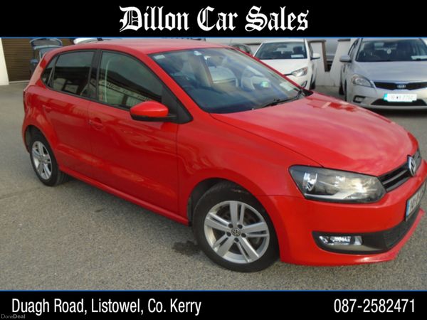 Volkswagen Polo Hatchback, Petrol, 2014, Red