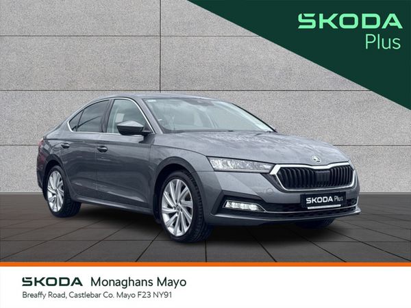 Skoda Octavia Hatchback, Petrol, 2022, Grey