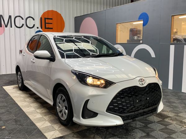 Toyota Yaris Hatchback, Petrol, 2024, White