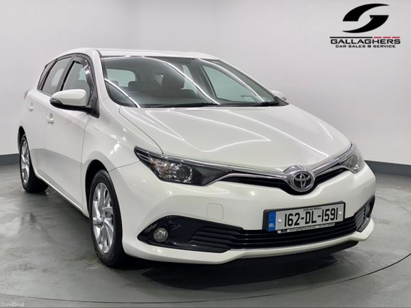 Toyota Auris Hatchback, Diesel, 2016, White