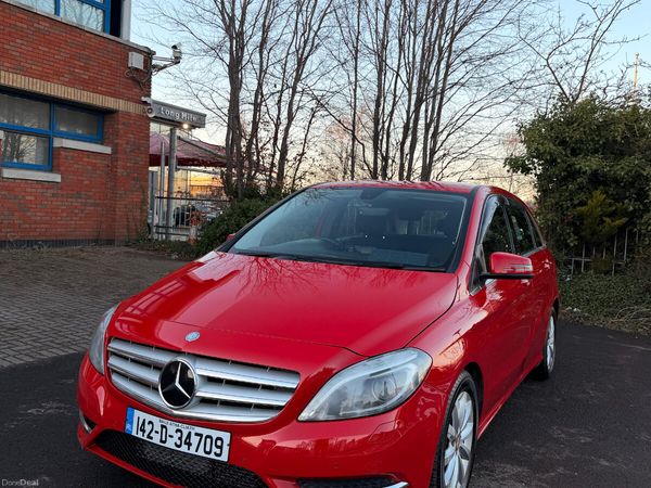 Mercedes-Benz B-Class SUV, Petrol, 2014, Red