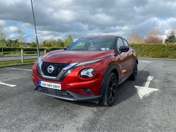 Nissan Juke Hatchback, Petrol, 2022, Red
