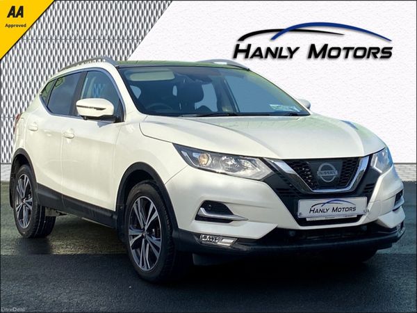 Nissan Qashqai MPV, Petrol, 2017, White
