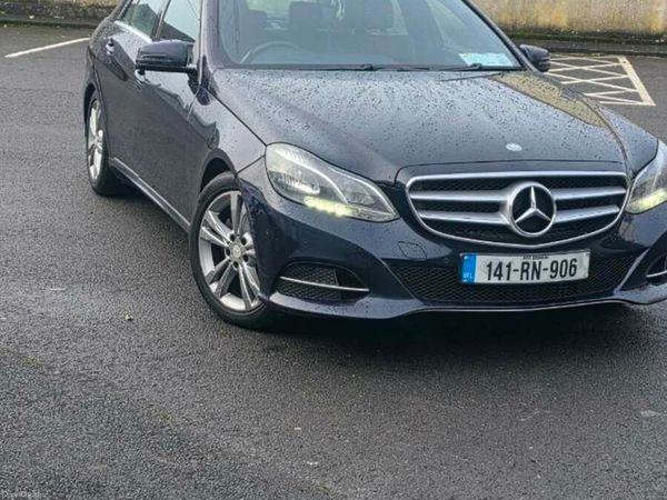 Mercedes-Benz E-Class Saloon, Diesel, 2014, Blue