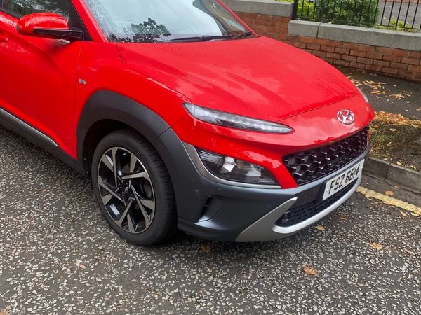 Hyundai KONA Hatchback, Petrol Hybrid, 2021, Red