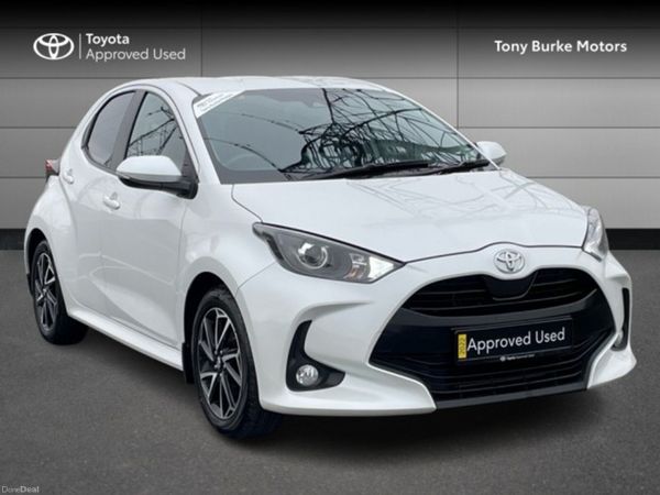 Toyota Yaris Hatchback, Petrol, 2022, White
