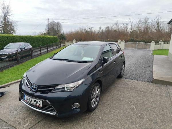 Toyota Auris Hatchback, Petrol Hybrid, 2014, Grey