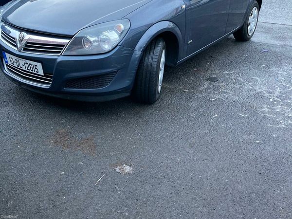 Vauxhall Astra Hatchback, Diesel, 2010, Blue