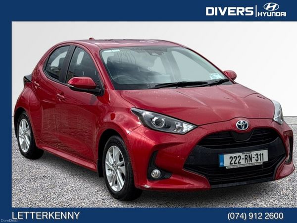 Toyota Yaris Hatchback, Petrol Hybrid, 2022, Red