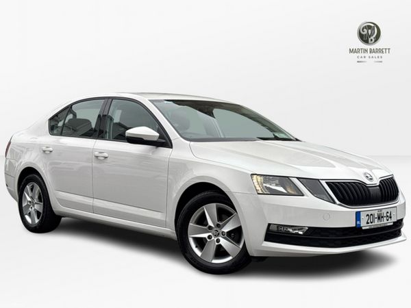 Skoda Octavia Hatchback, Diesel, 2020, White