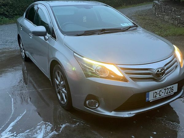 Toyota Avensis Saloon, Diesel, 2012, Grey