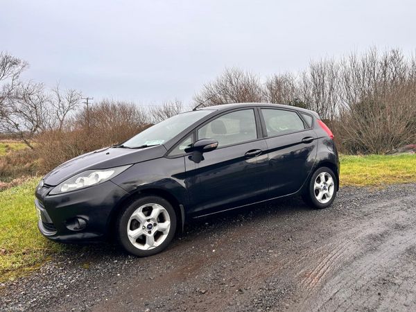Ford Fiesta Hatchback, Petrol, 2011, Black