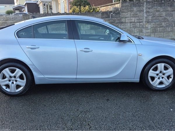 Vauxhall Insignia Hatchback, Diesel, 2013, Silver