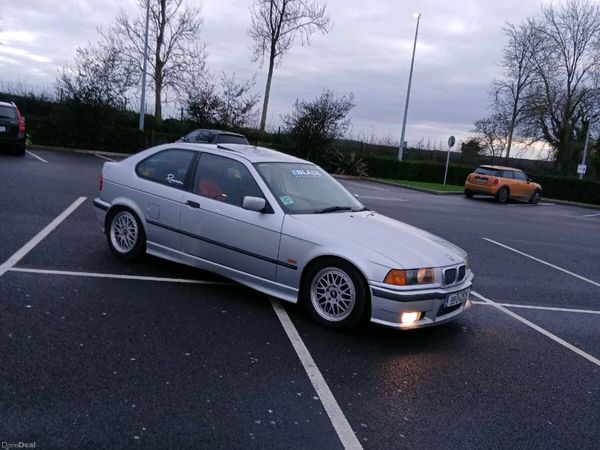 BMW 3-Series Hatchback, Petrol, 1999, Grey