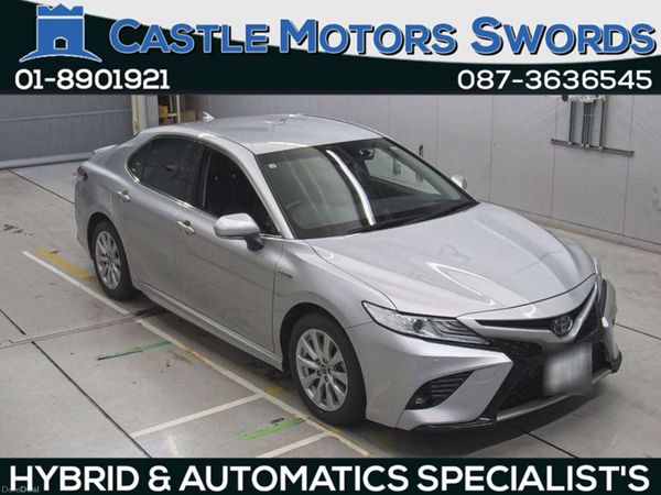 Toyota Camry Saloon, Petrol Hybrid, 2019, Silver