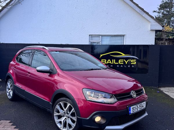 Volkswagen Polo Hatchback, Petrol, 2015, Red
