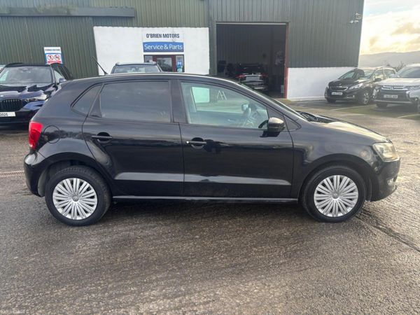 Volkswagen Polo Hatchback, Petrol, 2014, Black