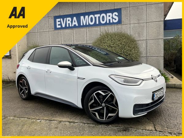 Volkswagen ID.3 Hatchback, Electric, 2020, White