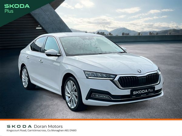Skoda Octavia Hatchback, Diesel, 2023, White