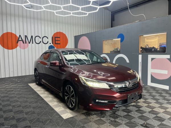 Honda Accord Saloon, Petrol Hybrid, 2017, Red