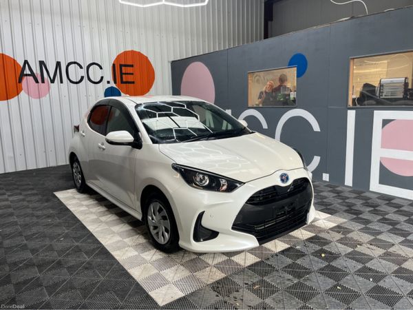 Toyota Yaris Hatchback, Petrol, 2020, White