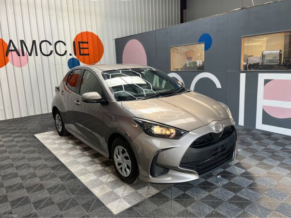 Toyota Yaris Hatchback, Petrol, 2023, Grey