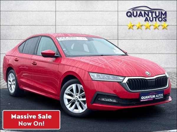 Skoda Octavia Hatchback, Petrol, 2022, Red