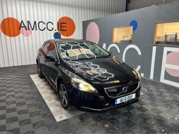 Volvo V40 Hatchback, Diesel, 2016, Black