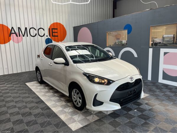 Toyota Yaris Hatchback, Petrol, 2021, White