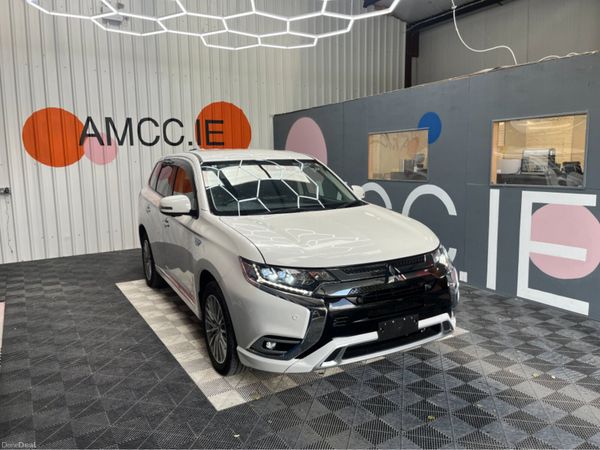 Mitsubishi Outlander SUV, Petrol Plug-in Hybrid, 2020, White