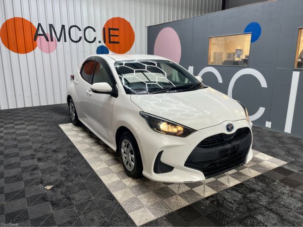 Toyota Yaris Hatchback, Petrol Hybrid, 2021, White