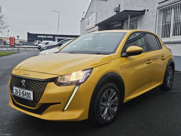 Peugeot 208 Hatchback, Electric, 2021, Yellow
