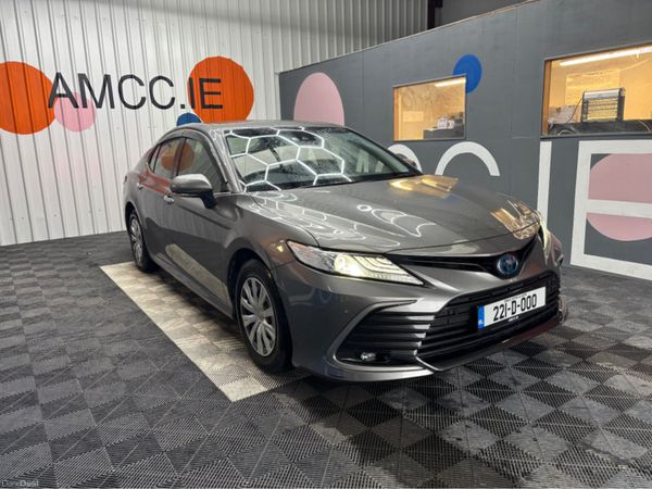 Toyota Camry Saloon, Petrol Hybrid, 2022, Grey
