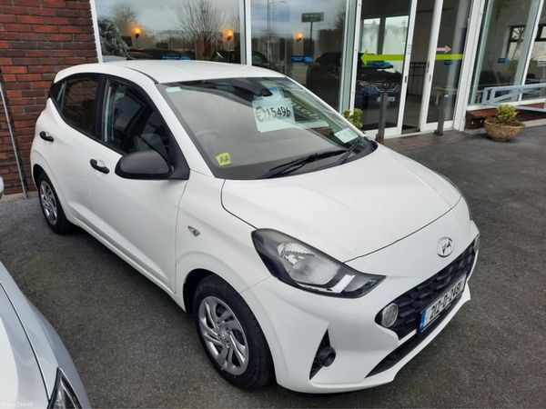 Hyundai i10 Hatchback, Petrol, 2021, White